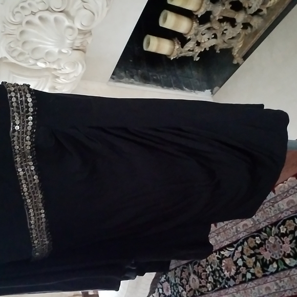 Cache. One-Shoulder, Cascading, Draped-Sleeve, Ruched Black Dress. Beaded Silky - Picture 11 of 16
